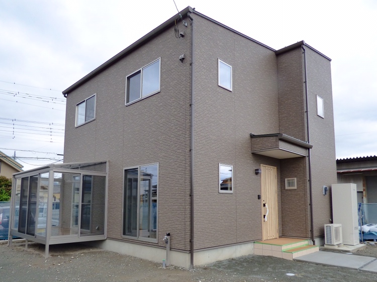 【南アルプス市】広いサンルームで雨の日も花粉の時期もお洗濯がラクラク！安心です