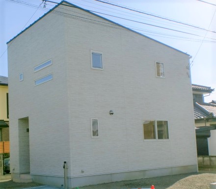 甲斐市 3LDK 24坪 #白外観